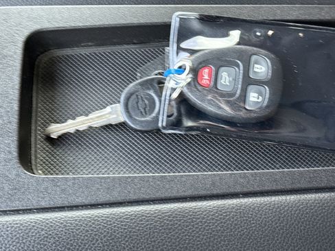 Used 2011 Chevrolet Tahoe LS image 34