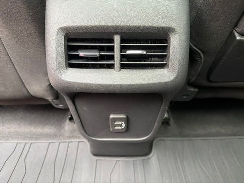 Used 2023 GMC Terrain SLE w/ Driver Convenience Package FWD image 22