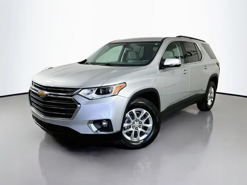 Used 2019 Chevrolet Traverse LT FWD image 3