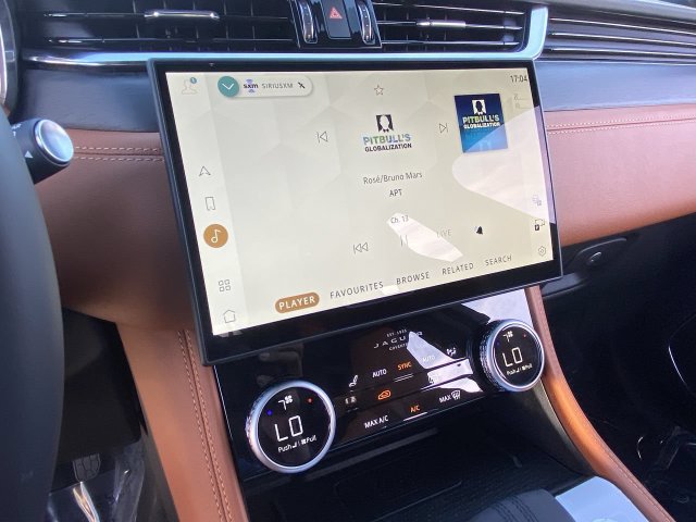 Used 2025 Jaguar F-PACE R-Dynamic S AWD/4WD image 8