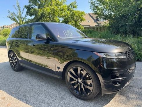 Used 2023 Land Rover Range Rover Sport SE AWD/4WD image 4