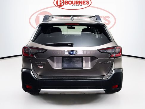 Used 2023 Subaru Outback Limited AWD/4WD image 11