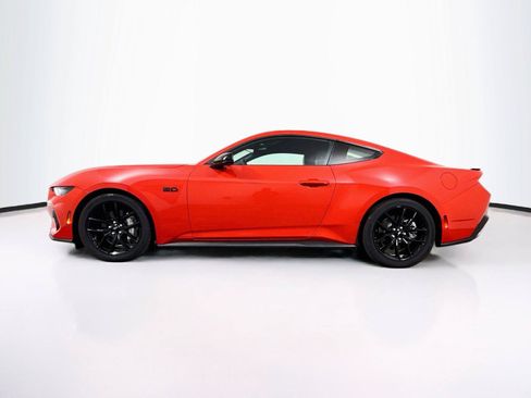 Used 2025 Ford Mustang GT Premium RWD image 2