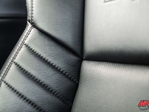 Used 2015 Dodge Challenger SRT Hellcat image 26