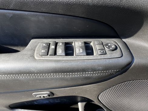 Used 2019 Jeep Grand Cherokee Limited image 14