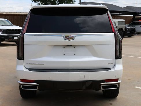 Used 2022 Cadillac Escalade Premium Luxury w/ Performance Package AWD/4WD image 6