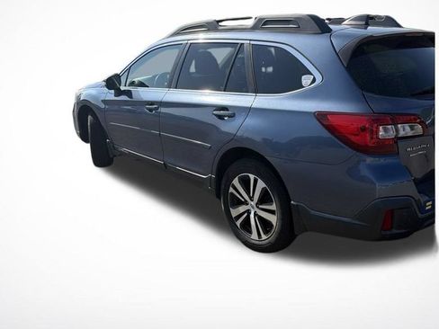 Used 2018 Subaru Outback 3.6R Limited AWD/4WD image 10