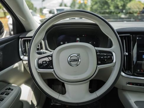 Certified 2024 Volvo S60 B5 Plus AWD/4WD image 27