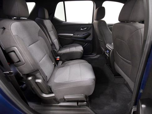 Used 2023 Chevrolet Traverse LT AWD/4WD image 17