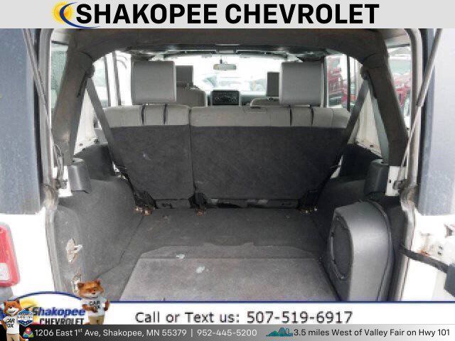 Used 2010 Jeep Wrangler Unlimited Rubicon AWD/4WD image 10
