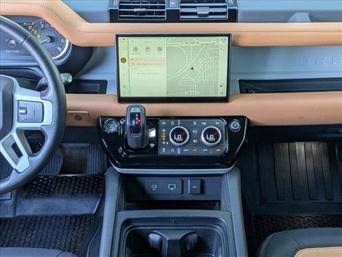 Certified 2023 Land Rover Defender 130 X-Dynamic SE AWD/4WD image 15