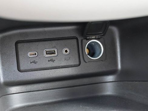 Used 2023 Chevrolet Equinox LT image 21