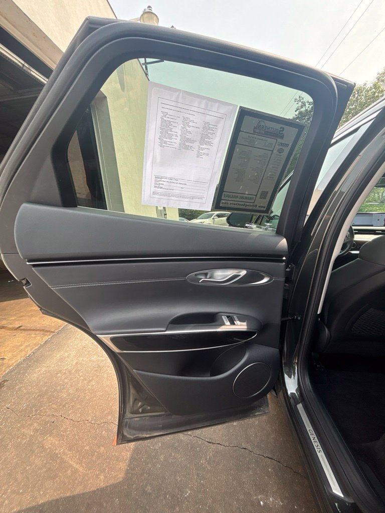 Used 2025 Genesis GV70 2.5T AWD/4WD image 16