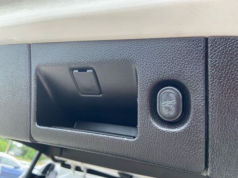 Used 2019 GMC Yukon SLT AWD/4WD image 26