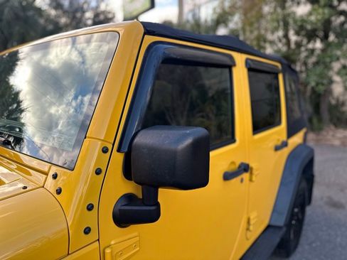 Used 2015 Jeep Wrangler Unlimited Sport w/ Quick Order Package 24S AWD/4WD image 5