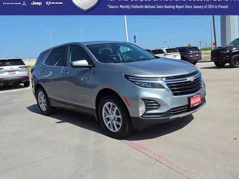 Used 2023 Chevrolet Equinox LT w/ LPO, Floor Liner Package AWD/4WD image 2