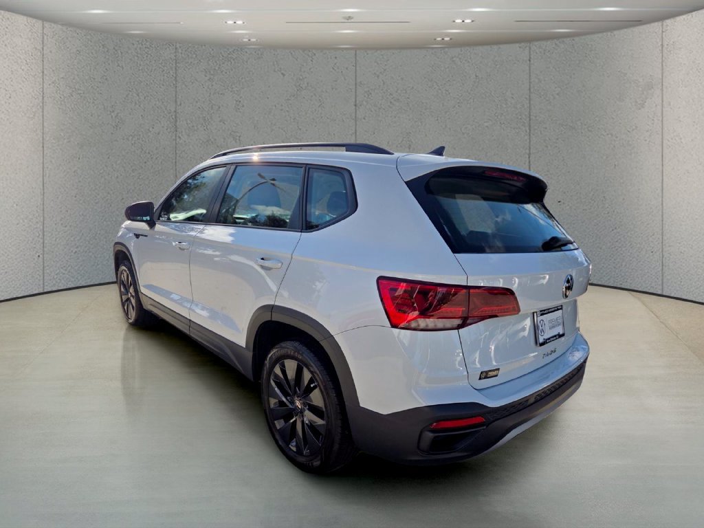 Used 2024 Volkswagen Taos S w/ MDO Package FWD image 3