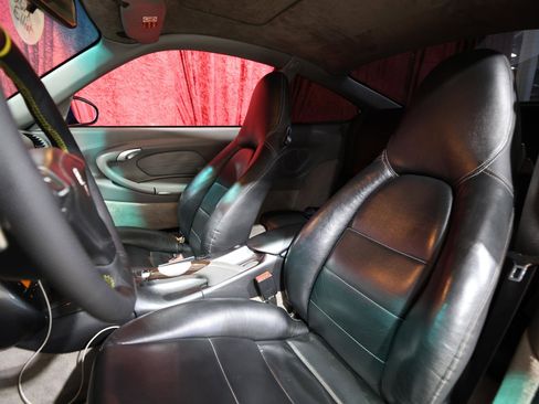 Used 2001 Porsche 911 Carrera image 13