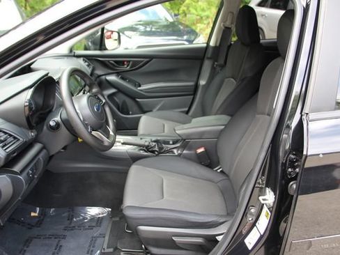 Used 2019 Subaru Crosstrek 2.0i AWD/4WD image 17