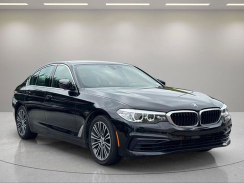 Used 2019 BMW 530e w/ Premium Package RWD image 7
