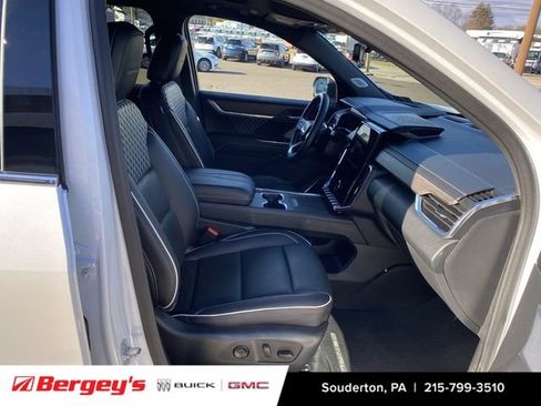 Certified 2024 GMC Acadia Denali w/ Super Cruise Package image 32