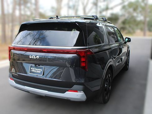 New 2026 Kia Carnival EX FWD image 14