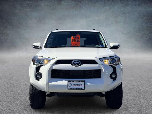 Used 2021 Toyota 4Runner SR5 Premium w/ Moonroof Package AWD/4WD image 6
