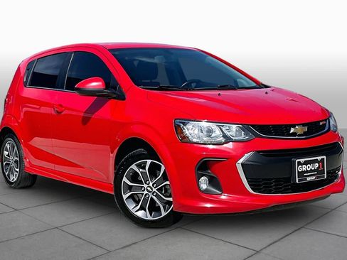 Used 2017 Chevrolet Sonic LT FWD image 3