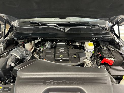 Used 2024 RAM 2500 Laramie w/ Safety Group AWD/4WD image 44