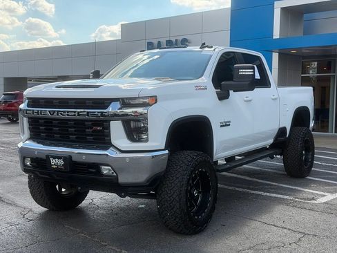 Used 2020 Chevrolet Silverado 2500 LT w/ Texas Edition AWD/4WD image 3