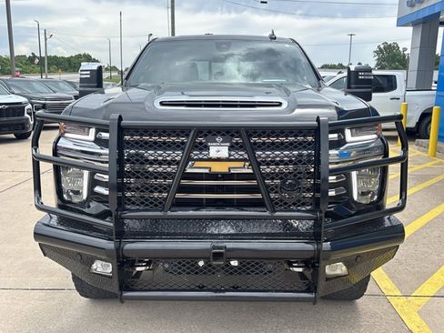 Used 2022 Chevrolet Silverado 2500 High Country w/ Technology Package AWD/4WD image 13