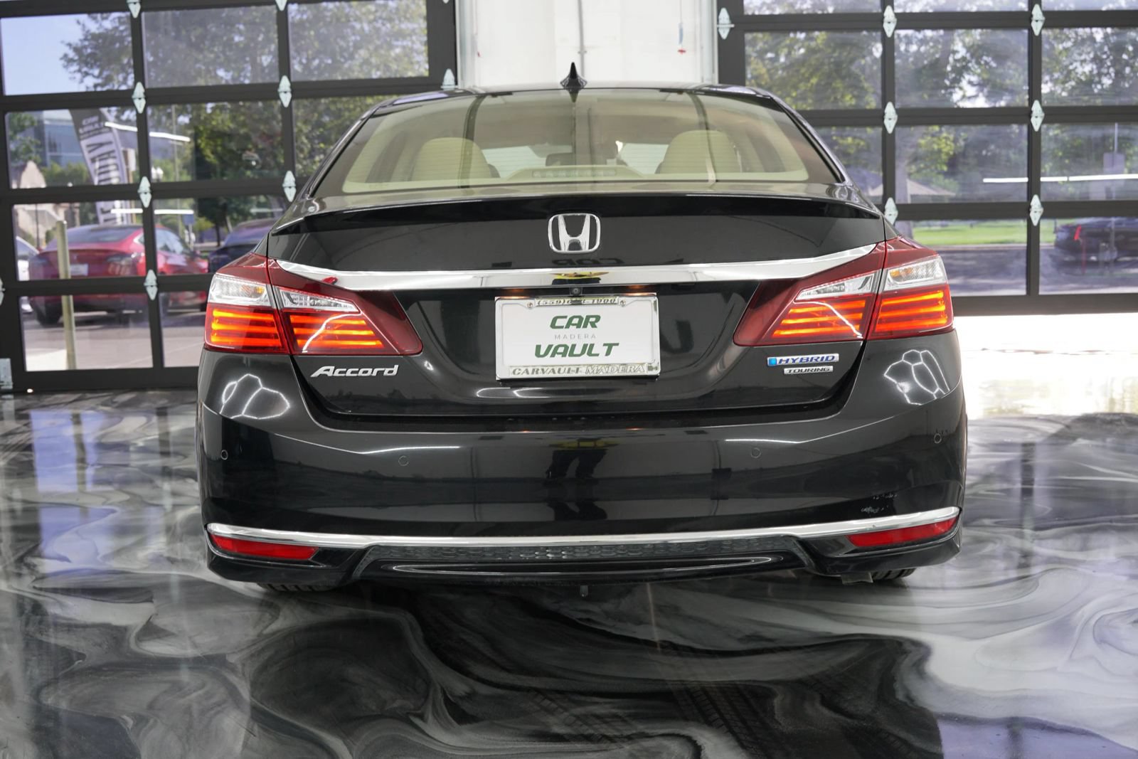 Used 2017 Honda Accord Touring image 4