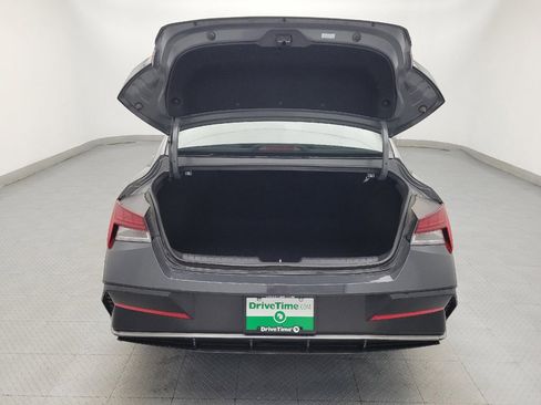 Used 2025 Hyundai Elantra SEL FWD image 29