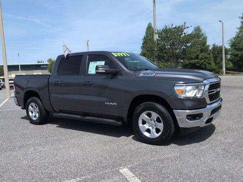 Used 2022 RAM 1500 Big Horn AWD/4WD image 2