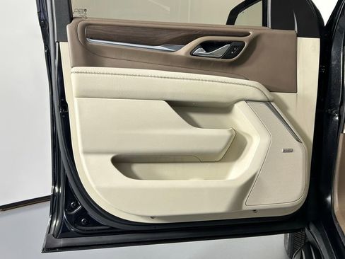 Used 2021 GMC Yukon XL Denali image 36