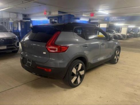 Used 2023 Volvo XC40 Recharge Ultimate AWD/4WD image 3