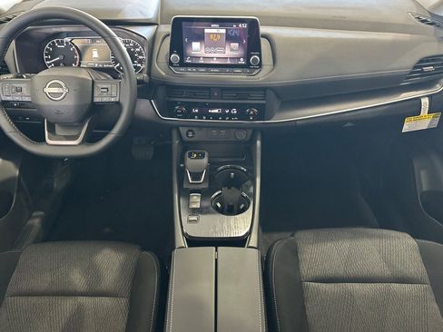 New 2026 Nissan Rogue SV FWD image 10