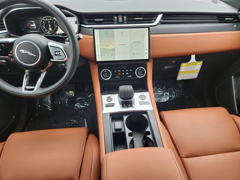 New 2026 Jaguar F-PACE R-Dynamic S image 19