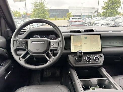 New 2026 Land Rover Defender 110 Trophy Edition AWD/4WD image 4