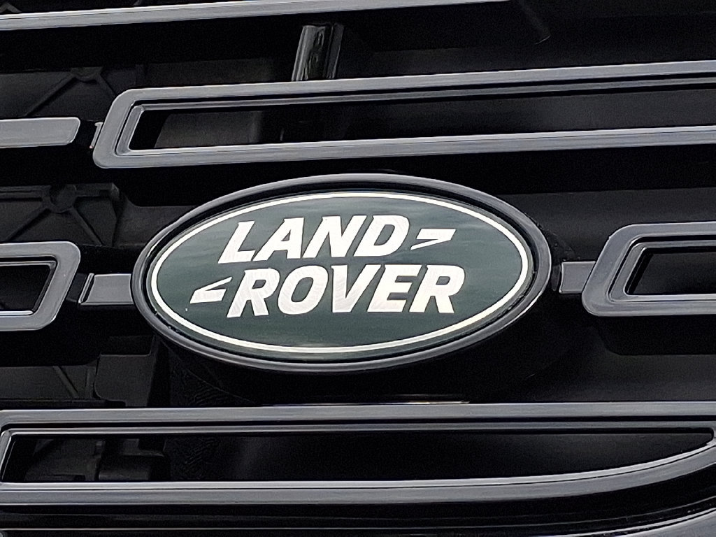 Used 2026 Land Rover Range Rover Velar Dynamic SE AWD/4WD image 18