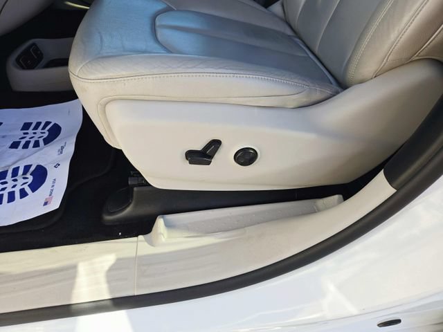 Used 2017 Chrysler Pacifica Touring-L w/ 13 Speaker Alpine Sound Group FWD image 37