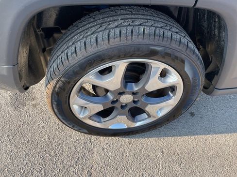 Used 2020 Jeep Compass Limited image 13