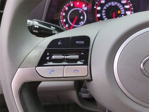 Used 2022 Hyundai Elantra SEL w/ Preferred Accessory Package image 22