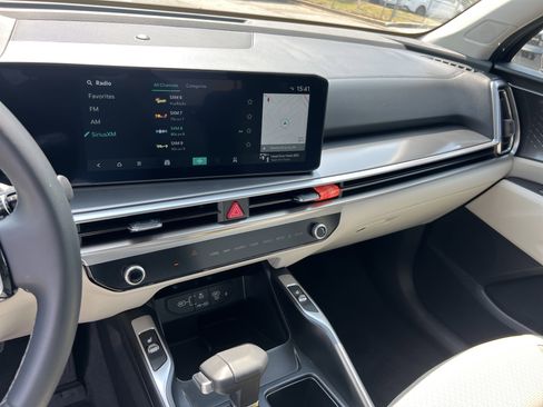 Used 2025 Kia Sorento EX w/ Panoramic Sunroof Package AWD/4WD image 29