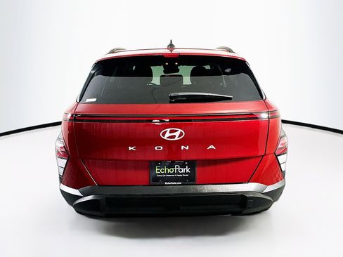 Used 2025 Hyundai Kona SEL image 7