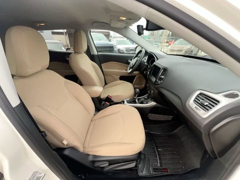 Used 2019 Jeep Compass Sport AWD/4WD image 28