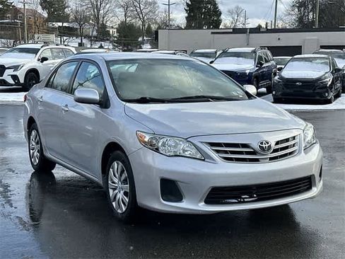 Used 2013 Toyota Corolla LE image 26