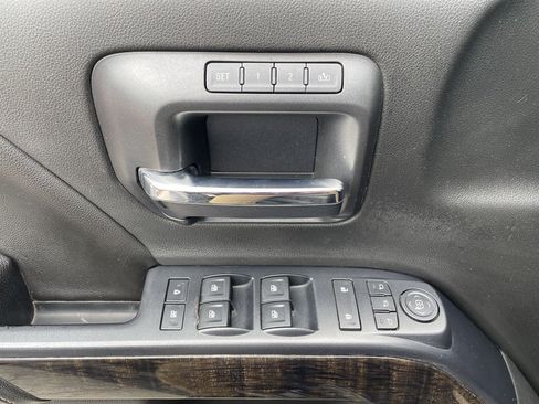 Used 2015 GMC Sierra 2500 Denali w/ Duramax Plus Package AWD/4WD image 38