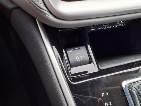 Certified 2025 Subaru Outback Premium w/ Popular Package #1A image 16