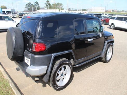 Used 2007 Toyota FJ Cruiser 4WD image 8